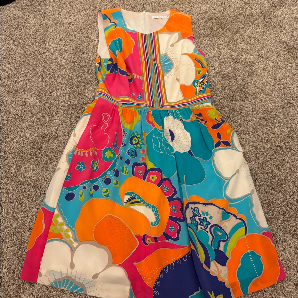 Trina Turk size 8 dress floral tropical euc